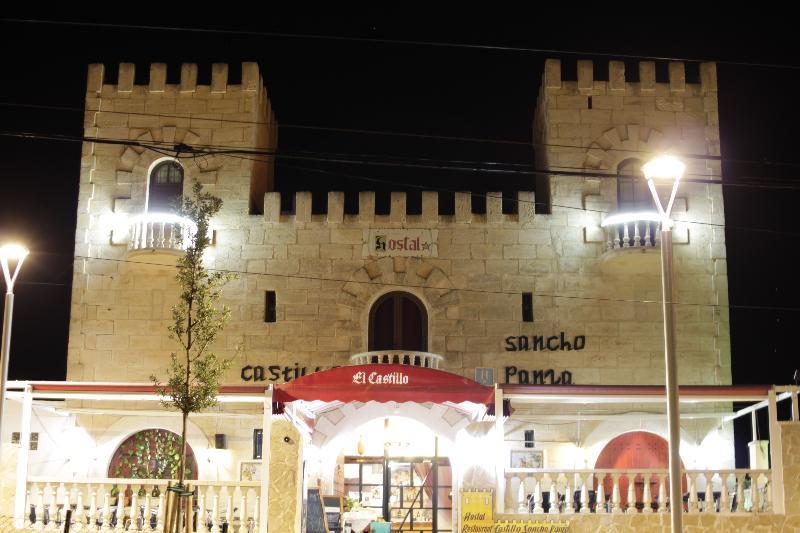 Castell De Lo Hotel Cala En Porter  Exterior photo